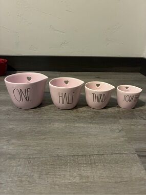 Rae Dunn measuring cups